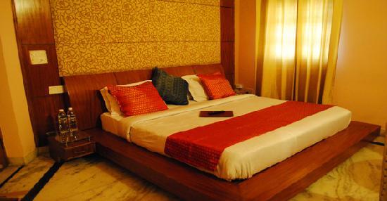 Hotel Queens Pearl Inn